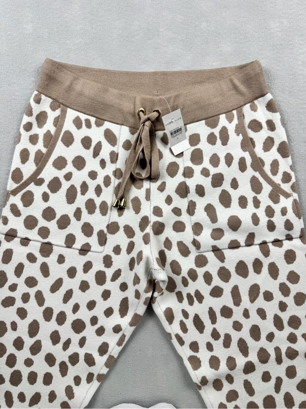 Ann Taylor Womens Small Sweater Knit Leopard Joggers Pants Drawstring Cuff Ankle - Picture 4 of 14